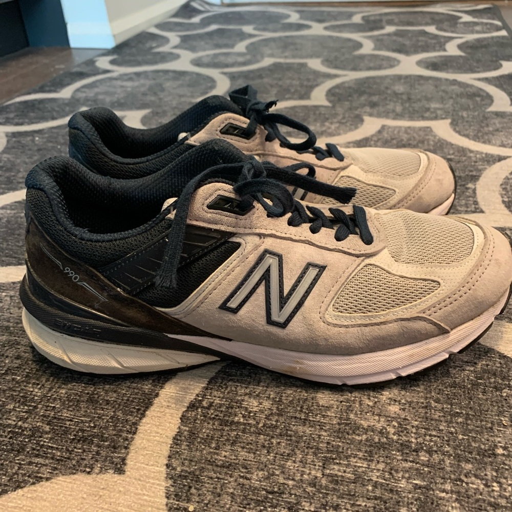 New Balance 990v5 grey/navy blue - size 8.5M